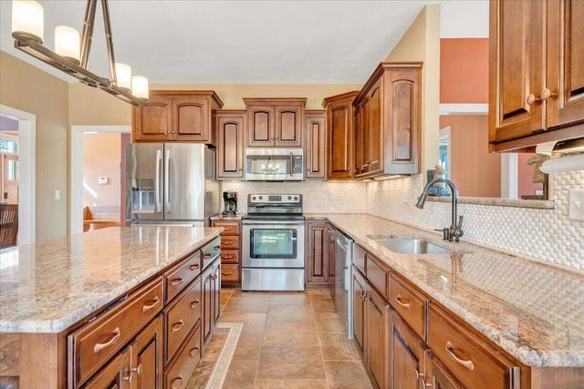85 Cedar Bay RD, Union Hall, VA 24176