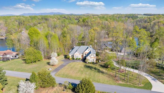 85 Cedar Bay RD, Union Hall, VA 24176