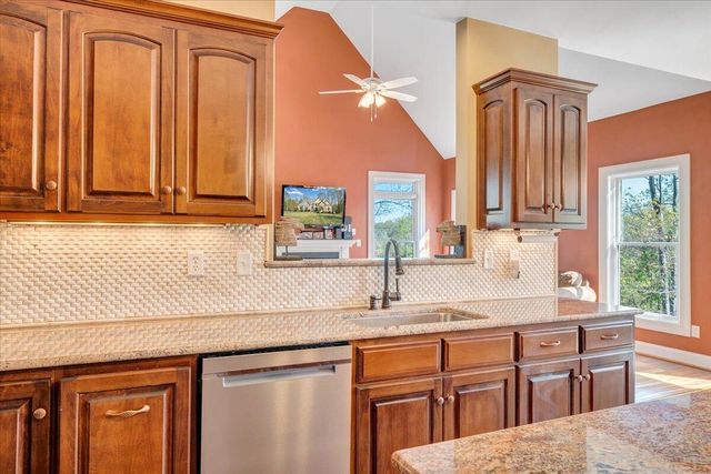 85 Cedar Bay RD, Union Hall, VA 24176