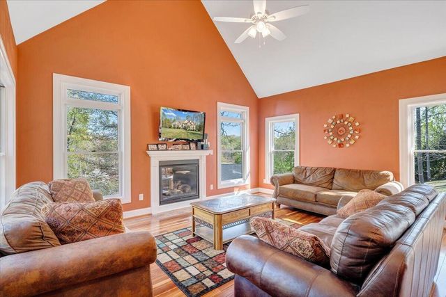 85 Cedar Bay RD, Union Hall, VA 24176