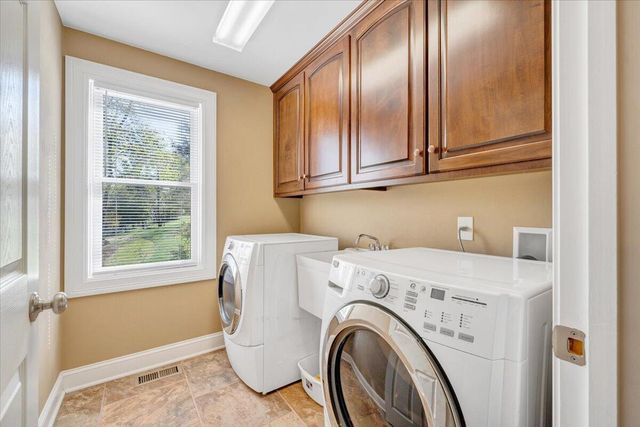 85 Cedar Bay RD, Union Hall, VA 24176
