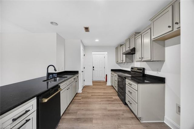 2186 Covington Road, King, NC 27021