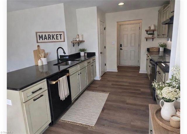 2186 Covington Road, King, NC 27021