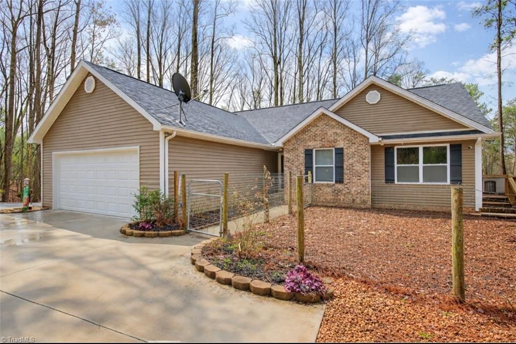 2186 Covington Road, King, NC 27021