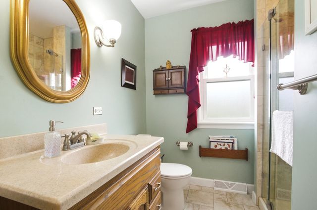 221 S Michigan Avenue, Addison, IL 60101