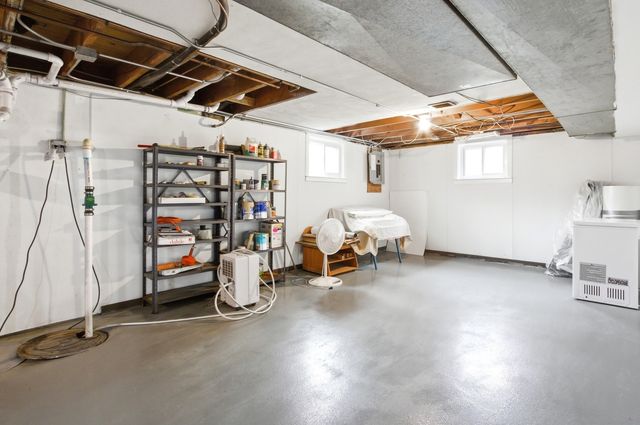 221 S Michigan Avenue, Addison, IL 60101