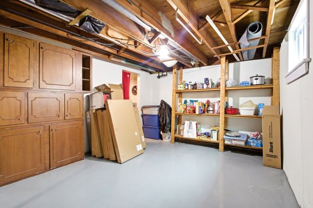 221 S Michigan Avenue, Addison, IL 60101