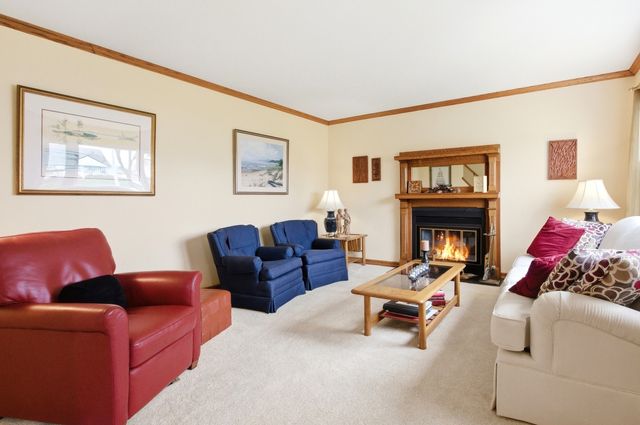 221 S Michigan Avenue, Addison, IL 60101