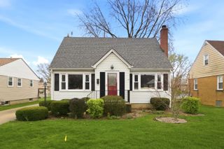 221 S Michigan Avenue, Addison, IL 60101