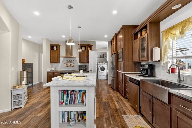 1285 W Kings Court, Paulden, AZ 86334