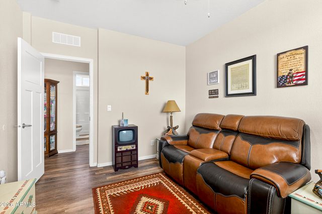 1285 W Kings Court, Paulden, AZ 86334