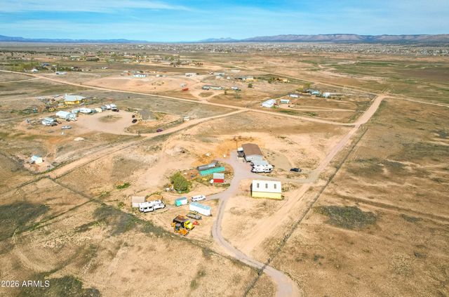 1285 W Kings Court, Paulden, AZ 86334