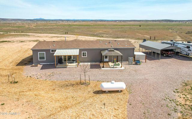 1285 W Kings Court, Paulden, AZ 86334