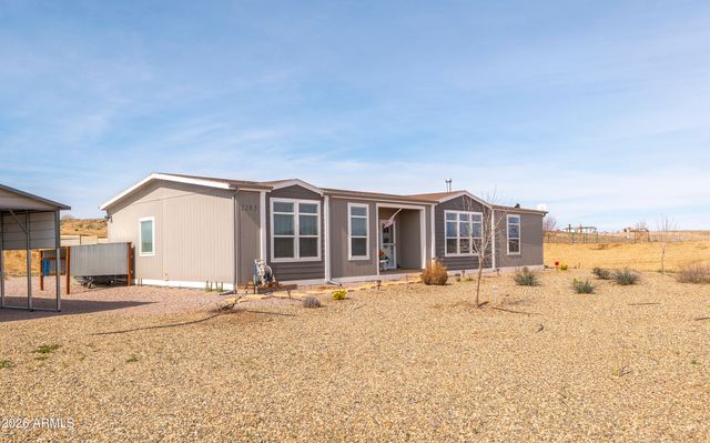 1285 W Kings Court, Paulden, AZ 86334
