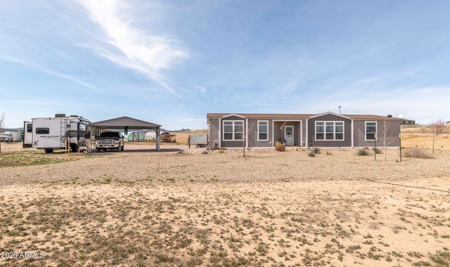 1285 W Kings Court, Paulden, AZ 86334