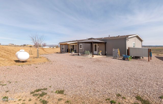 1285 W Kings Court, Paulden, AZ 86334