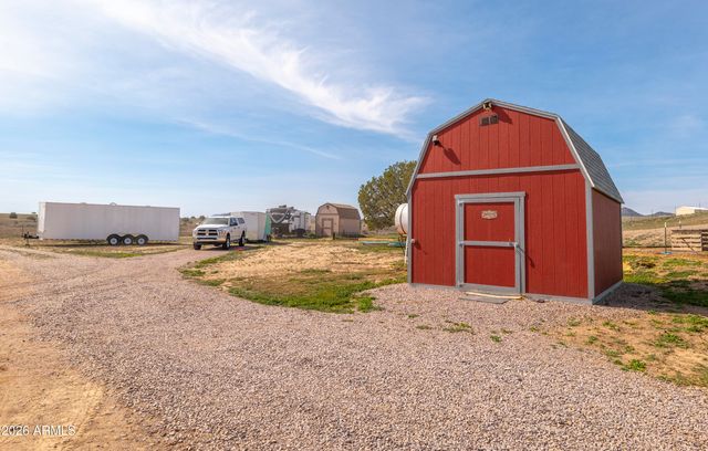 1285 W Kings Court, Paulden, AZ 86334