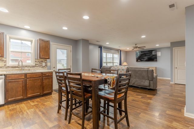 3150 Sandstone Drive, Newburgh, IN 47630