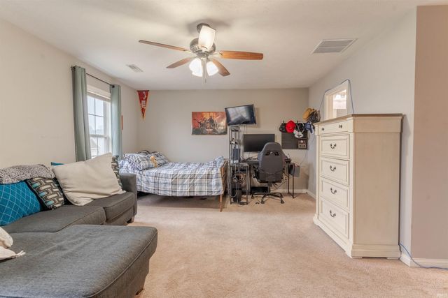 3150 Sandstone Drive, Newburgh, IN 47630