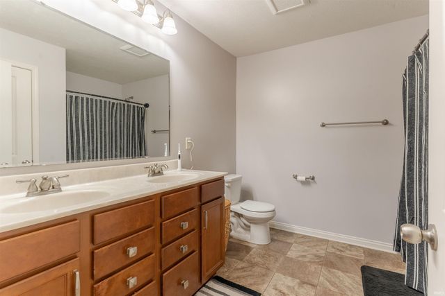 3150 Sandstone Drive, Newburgh, IN 47630