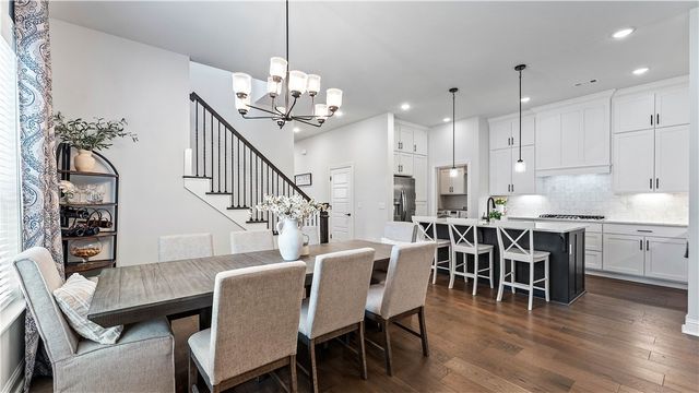 2823 N Whistle Post Drive, Fayetteville, AR 72704