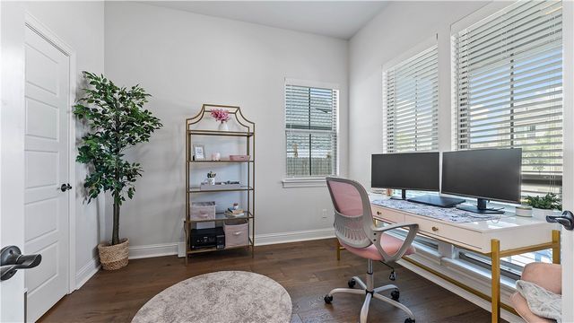 2823 N Whistle Post Drive, Fayetteville, AR 72704