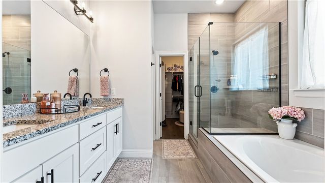 2823 N Whistle Post Drive, Fayetteville, AR 72704