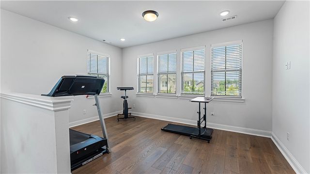 2823 N Whistle Post Drive, Fayetteville, AR 72704