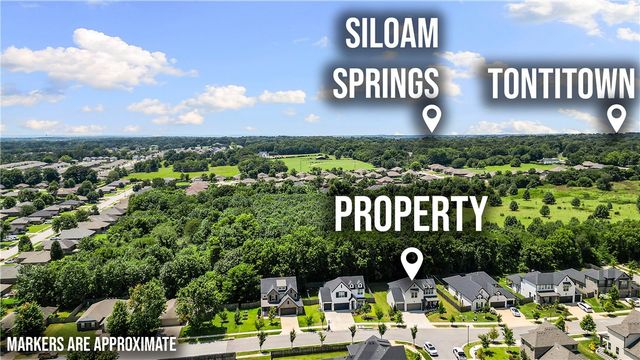 2823 N Whistle Post Drive, Fayetteville, AR 72704