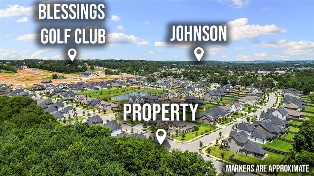 2823 N Whistle Post Drive, Fayetteville, AR 72704