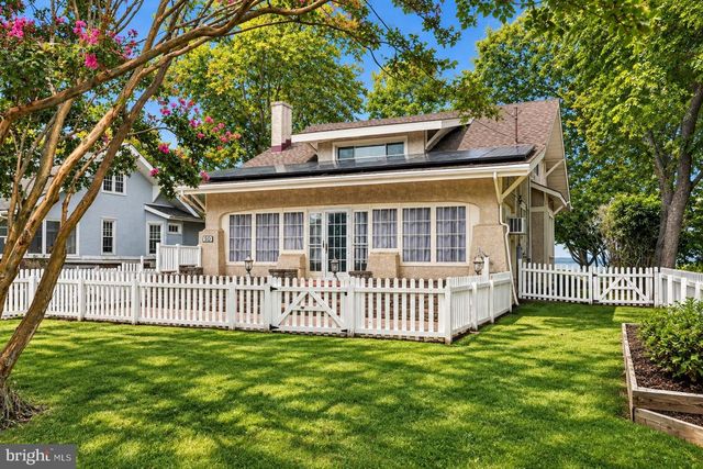 50 DELAWARE AVE, Penns Grove, NJ 08069