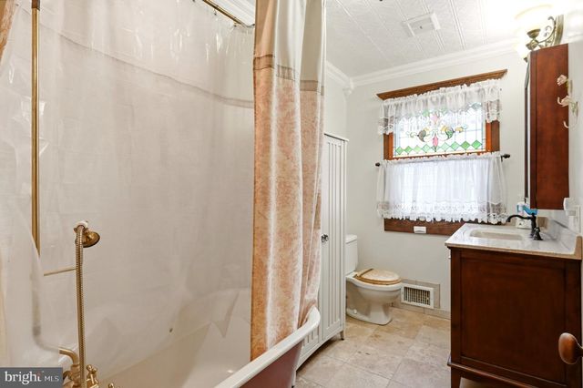 50 DELAWARE AVE, Penns Grove, NJ 08069