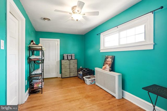 50 DELAWARE AVE, Penns Grove, NJ 08069