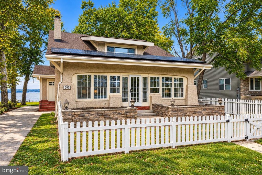 50 DELAWARE AVE, Penns Grove, NJ 08069