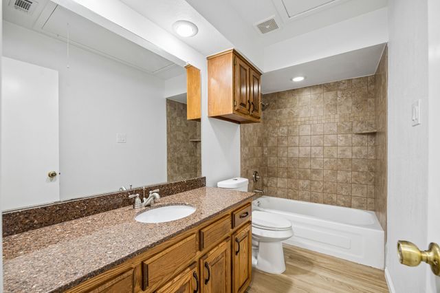 1604 Shadow Moss Way, Carrollton, TX 75007