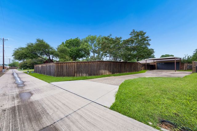 1604 Shadow Moss Way, Carrollton, TX 75007