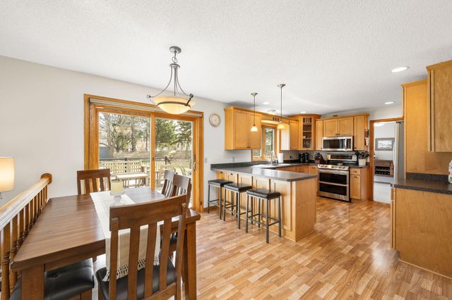 15301 83rd High Road, Maple Grove, MN 55311