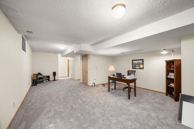 15301 83rd High Road, Maple Grove, MN 55311