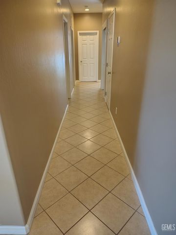 12606 Mezzadro Avenue, Bakersfield, CA 93314
