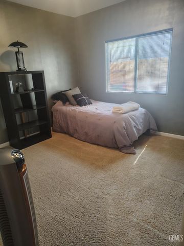 12606 Mezzadro Avenue, Bakersfield, CA 93314