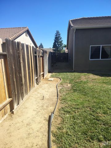 12606 Mezzadro Avenue, Bakersfield, CA 93314