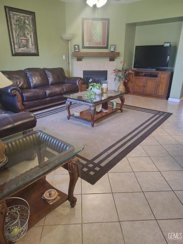 12606 Mezzadro Avenue, Bakersfield, CA 93314