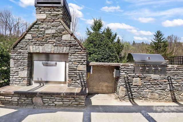 95 Creekside View Drive, Asheville, NC 28804