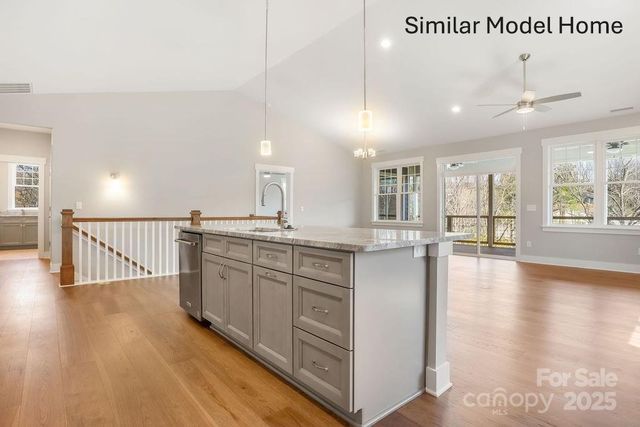 95 Creekside View Drive, Asheville, NC 28804