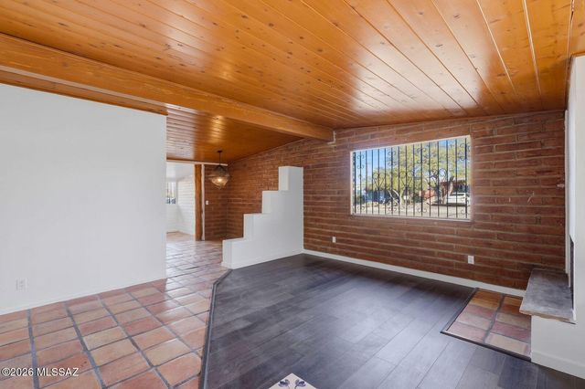 6814 E Koralee Street, Tucson, AZ 85710