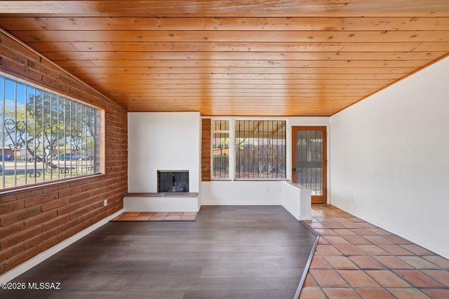 6814 E Koralee Street, Tucson, AZ 85710