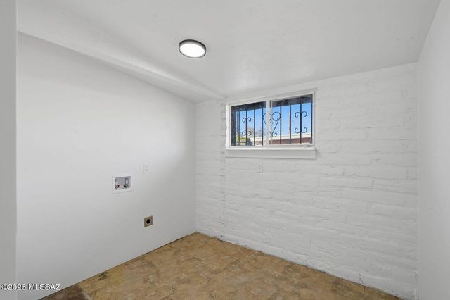 6814 E Koralee Street, Tucson, AZ 85710