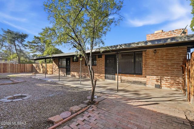 6814 E Koralee Street, Tucson, AZ 85710