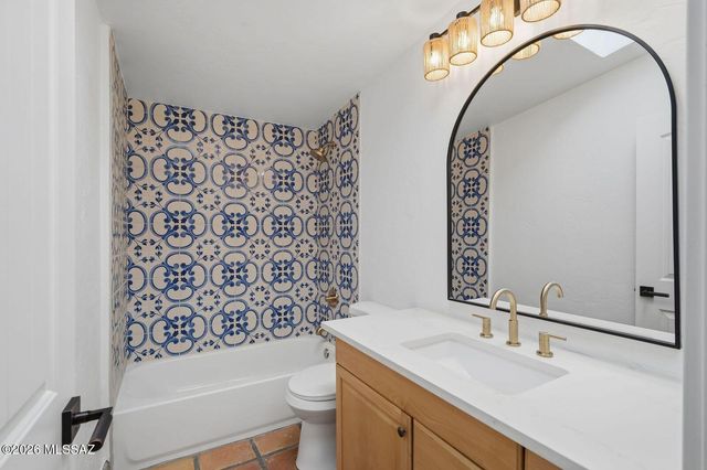 6814 E Koralee Street, Tucson, AZ 85710