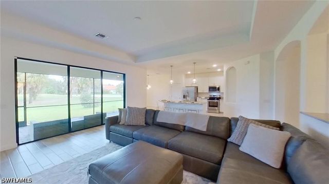 1813 Lema CT, Naples, FL 34120